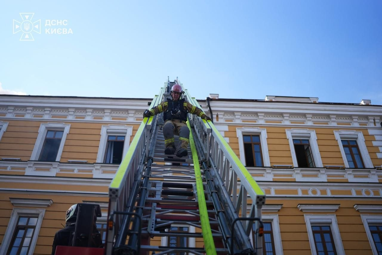 A rescue worker Photo: State Emergency Service of Ukraine