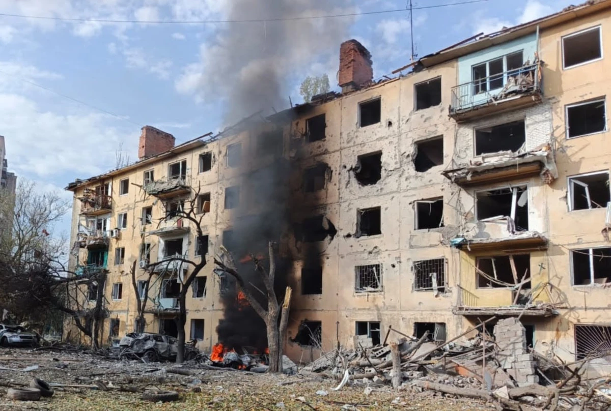 Наслідки удару по житловому будинку в Краматорську