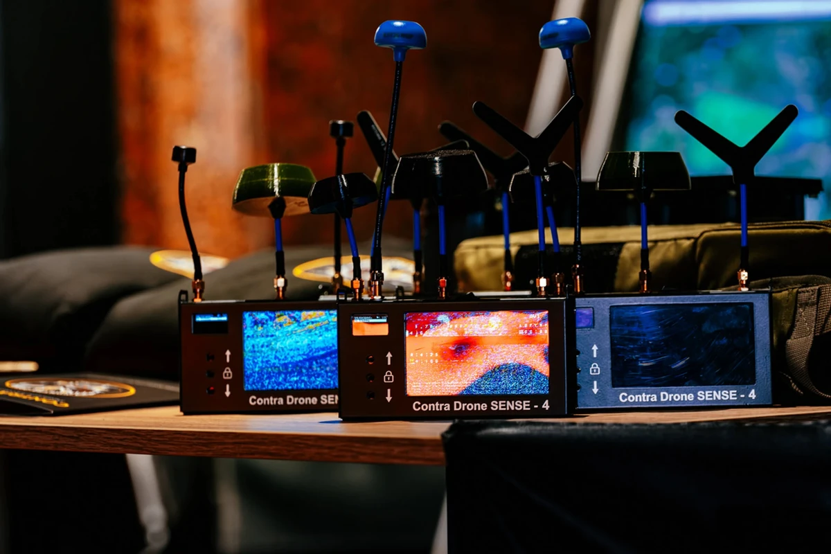 The new Sense 4 drone detector has a frequency range of up to 8.2 GHz.