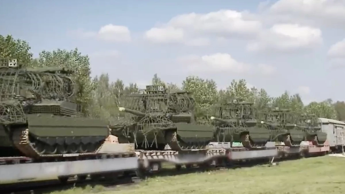 Russian T-90M and T-72B3M tanks being transported