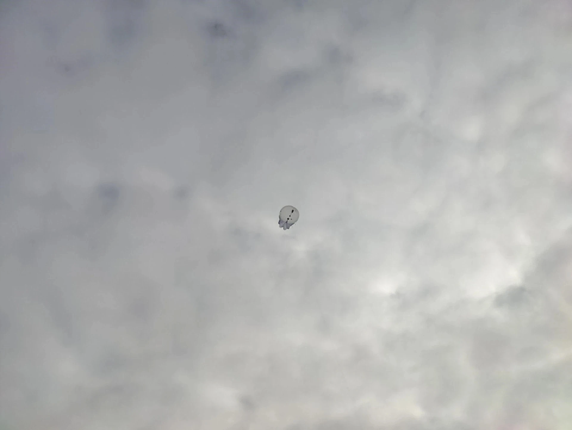An aerostat at an altitude of 50 m