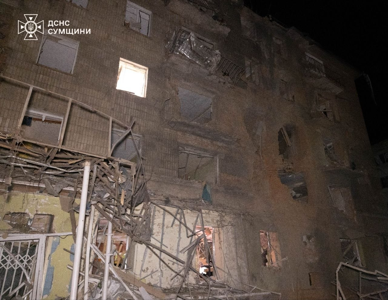 Новини рятувальники показали наслідки удару росіян кабами по центру сум 2026 b2ea4466f87418b21868bc219744609f1783132715 новини вранці в суботу, 4 липня рятувальники показали наслідки російського удару кабами по сумах, внаслідок якого... Iustitia. Bg рятувальники показали наслідки удару росіян кабами по центру сум 2026 2026-07-04 03:59:00 справедливість - юстиция новини