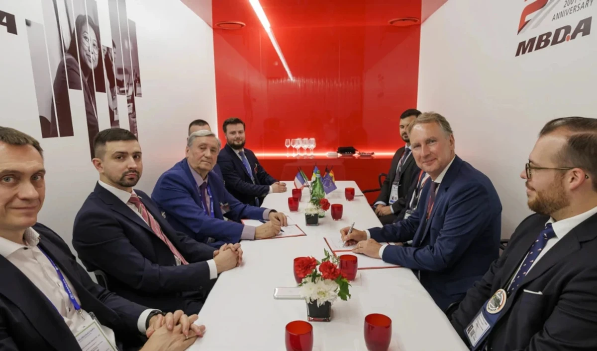 The memorandum between MBDA and Luch being signed