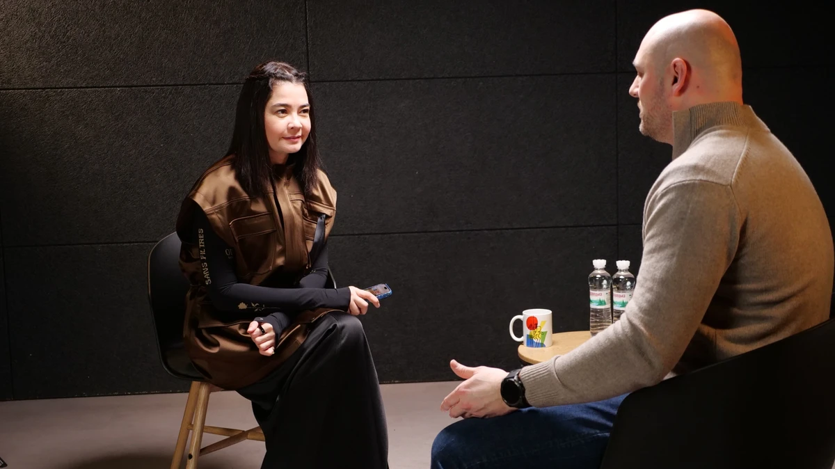 Мені передавалися натяки на те, щоб я не комунікував жодним чином з представниками ЗМІ. Тому що я давав інтерв'ю, через адвокатів давав певні пояснення щодо свого затримання