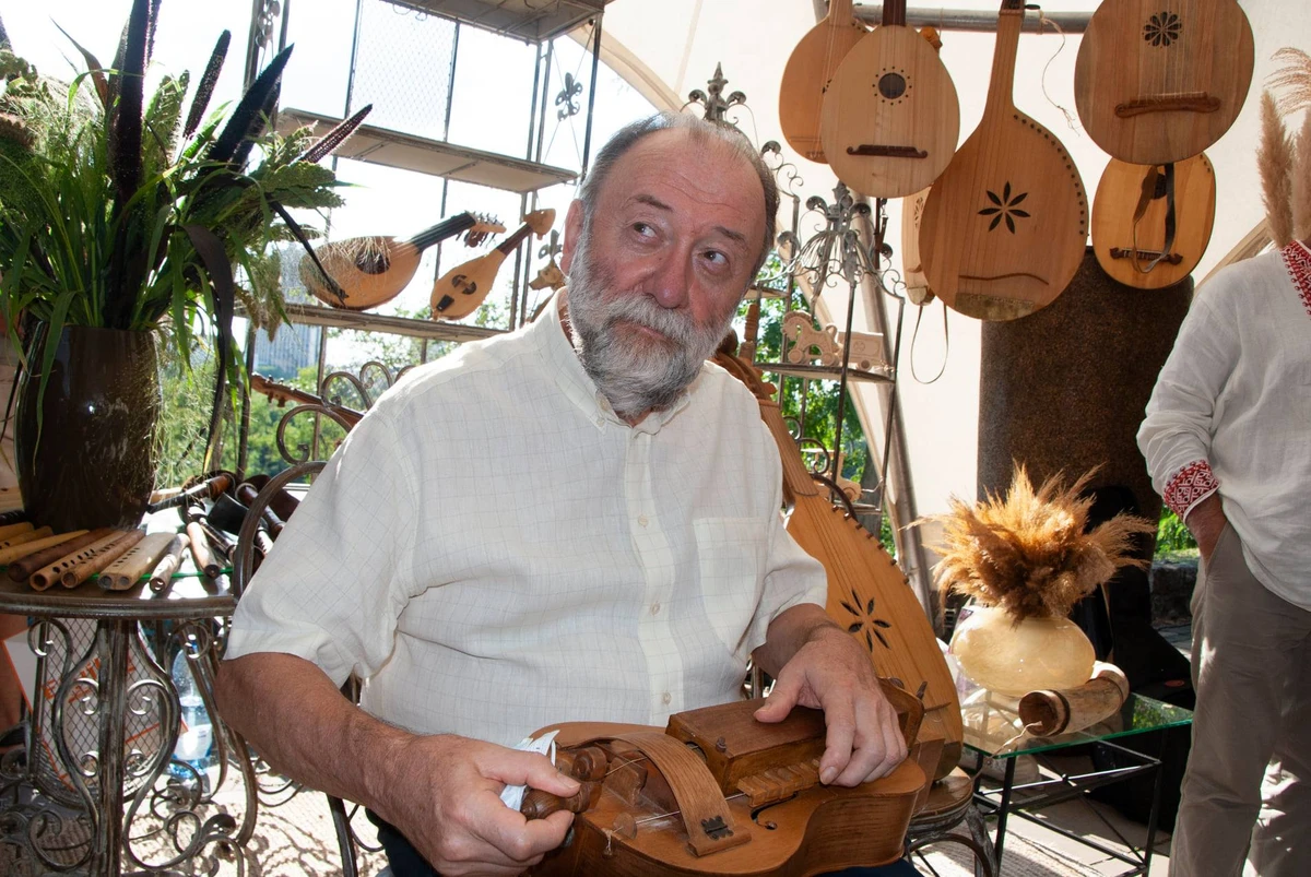 “Прошарок українських діячів був занадто слабенький, нечисленний. Але революція виховувала тих, хто розумів, що держава і українська мова, культура – це майже синоніми. Що своя влада – своя, а не прислана звідкись”