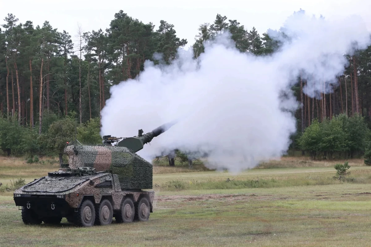 An RCH-155 self-propelled artillery system