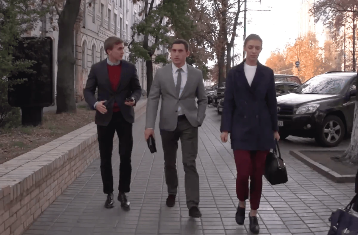 Скрін із відео розслідування Михайла Ткача: розмова з Керезвасом