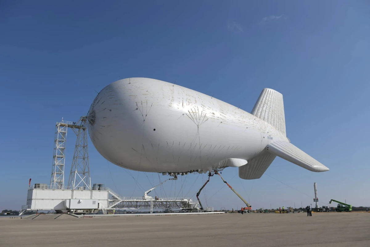 A Sky Dew aerostat