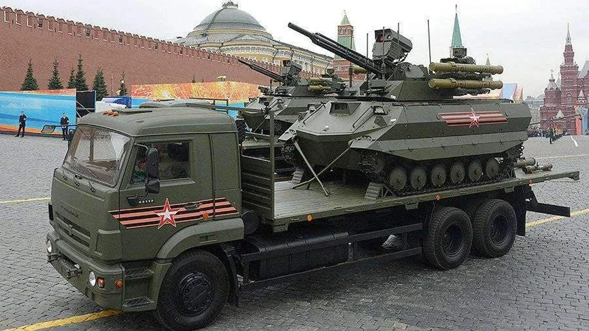 Uran-9s at a parade.