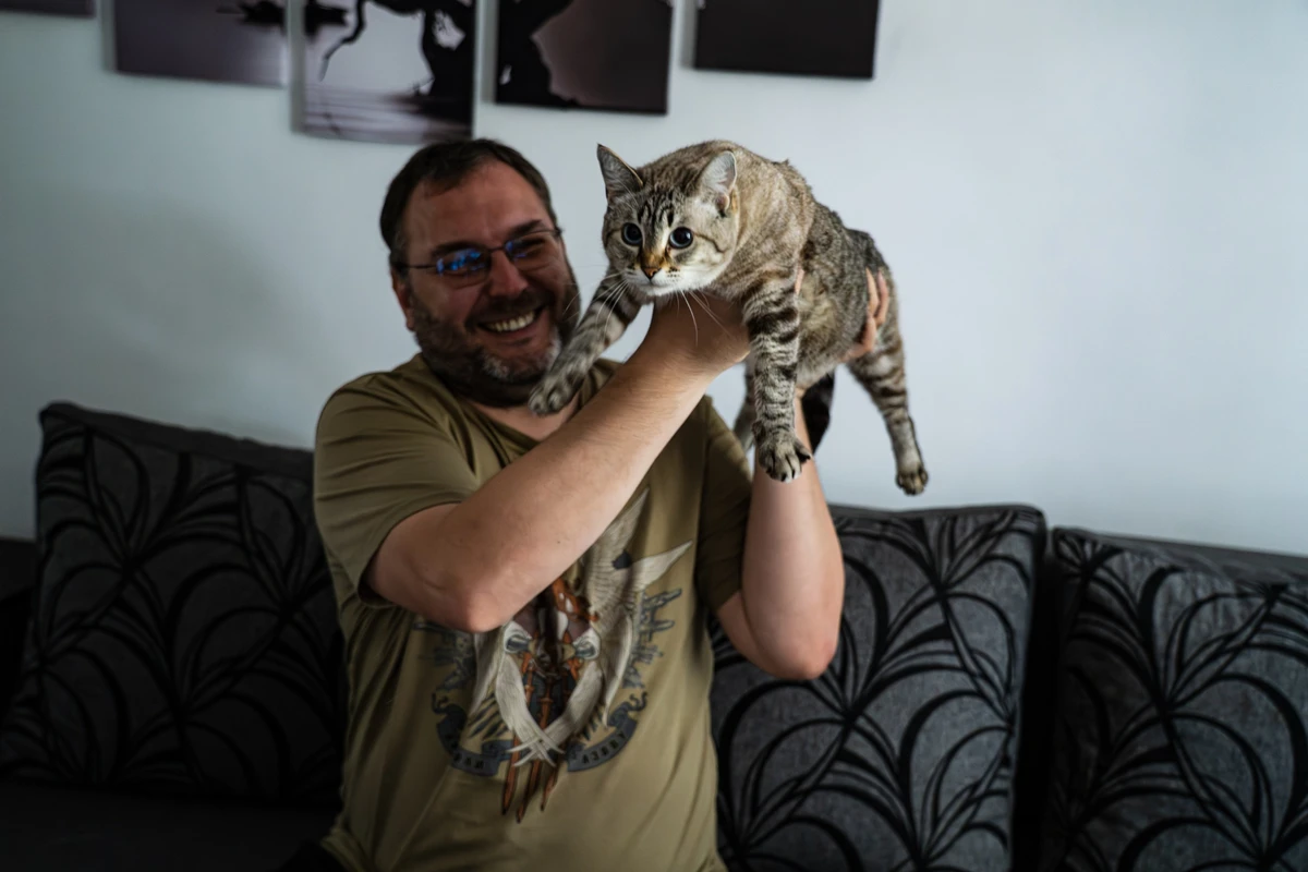 Mykola Ivanchenko's cat Rusya, who appeared in his flat shortly after Aleksiuk's death. Photo: Natalie Berry
