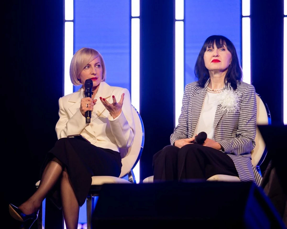 Nataliia Savchuk and Nataliia Kolomatska