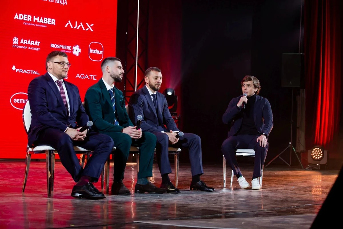 Where else would you see investigative journalist Mykhailo Tkach and the heads of NABU and SAPO sharing the same stage?