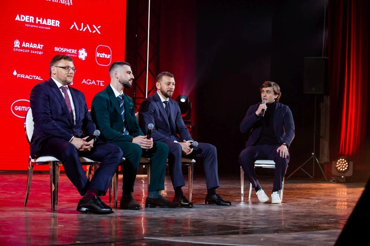 Where else would you see investigative journalist Mykhailo Tkach and the heads of NABU and SAPO sharing the same stage?