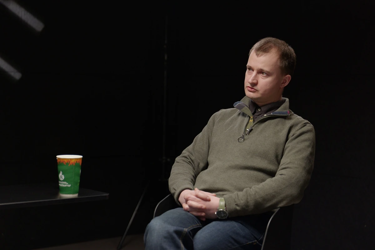 Росія далі грає роль потужної країни, хоча насправді їй так само важко, як і нам. Я не певен, кому зараз важче – нам чи їм