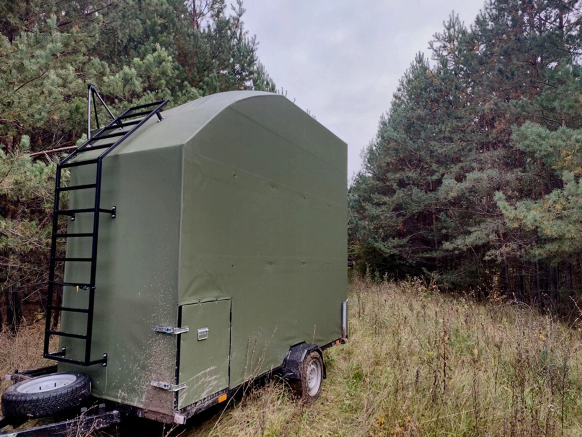 A mobile platform for an aerostat