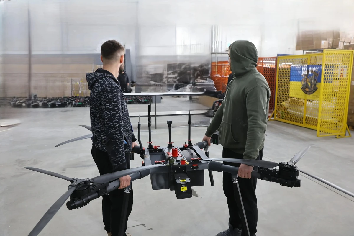 Company engineers demonstrate the Heavy Shot