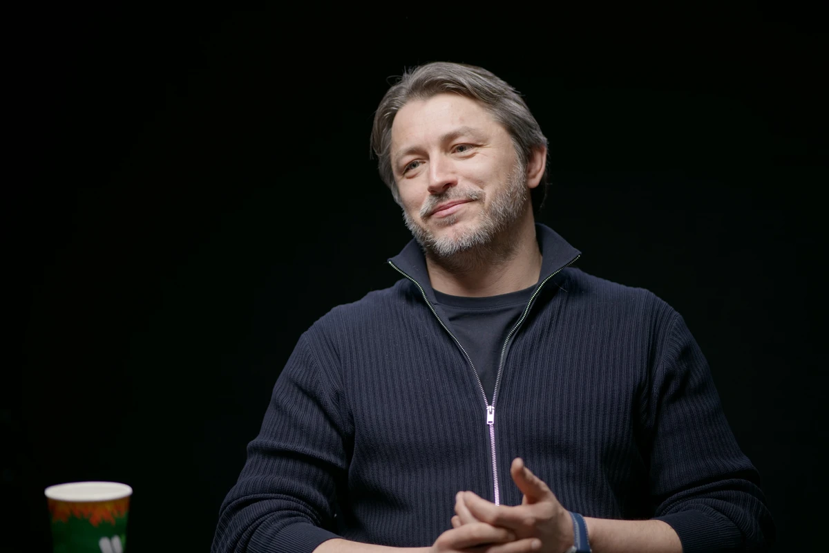 Сергій Притула: Це (Галичина –ред.) точно було не найгірше місце, щоб народитися, а можливо, одне з найкращих на території Радянського Союзу. Тому що там не була викорінена до кінця українська культура: була колядка, була щедрівка, була гаївка, там ще клекотіла Україна, якої зачасту у великих індустріальних містах уже бракувало