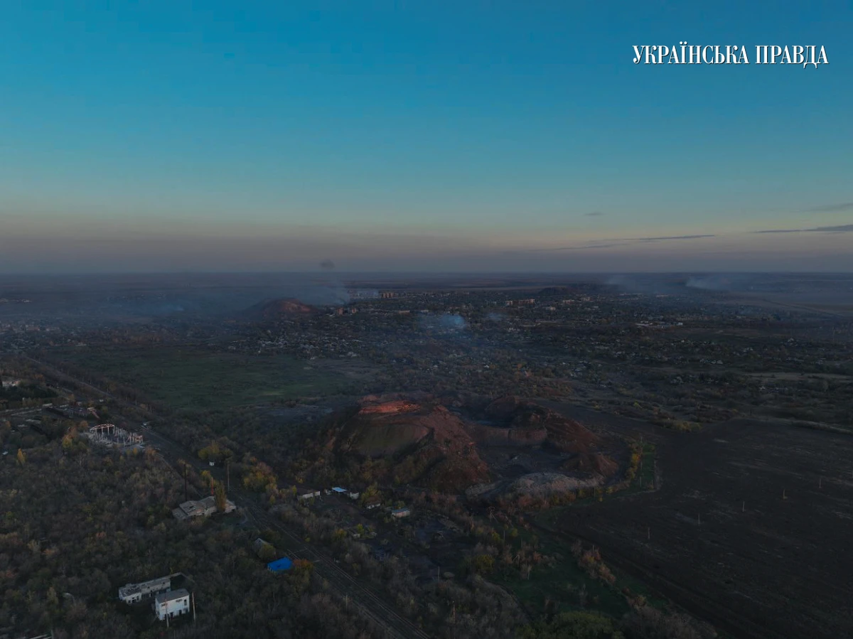 Мирноград під російськими обстрілами