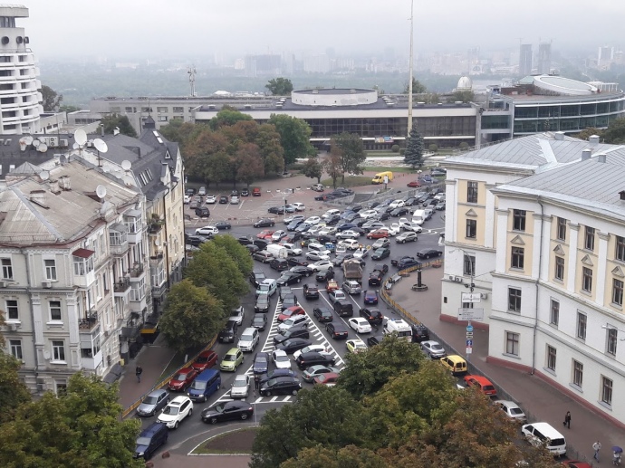 Площа Слави