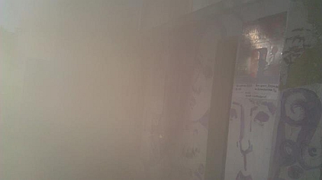 Під приміщення, де показували фільм про Януковича, кинули димову шашку. Фото Alisa Ruban