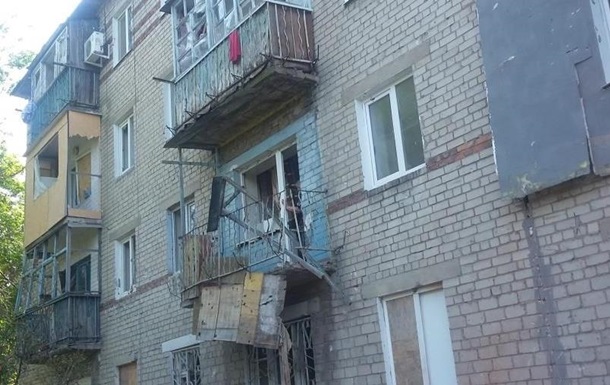 Пластикові вікна від до вибухів снарядів більш стійкі. В кого дерев'яні – відкривають вікна на ніч