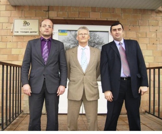 Ближнє коло Ставицького (зліва направо): Олег Проскуряков, Пітер Паллаг, Роман Майдебура Ближнє коло Ставицького (зліва направо): Олег Проскуряков, Пітер Паллаг, Роман Майдебура