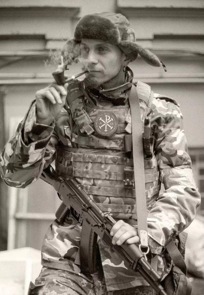 Максим Михайлов, 32 года