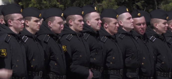 За версією РФ, врятований екіпаж крейсера 