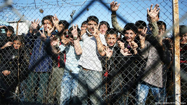 Рятувати людей у водах треба, але не вішайте їх на платників податків. Рятувати людей у водах треба, але не вішайте їх на платників податків.