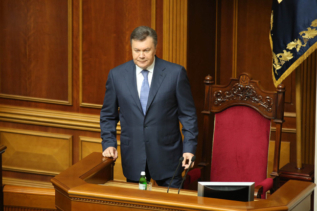 Янукович пришел в парламент Янукович пришел в парламент