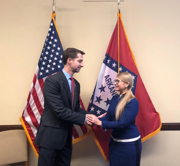 Юлія Тимошенко поговрила з Томом Коттоном