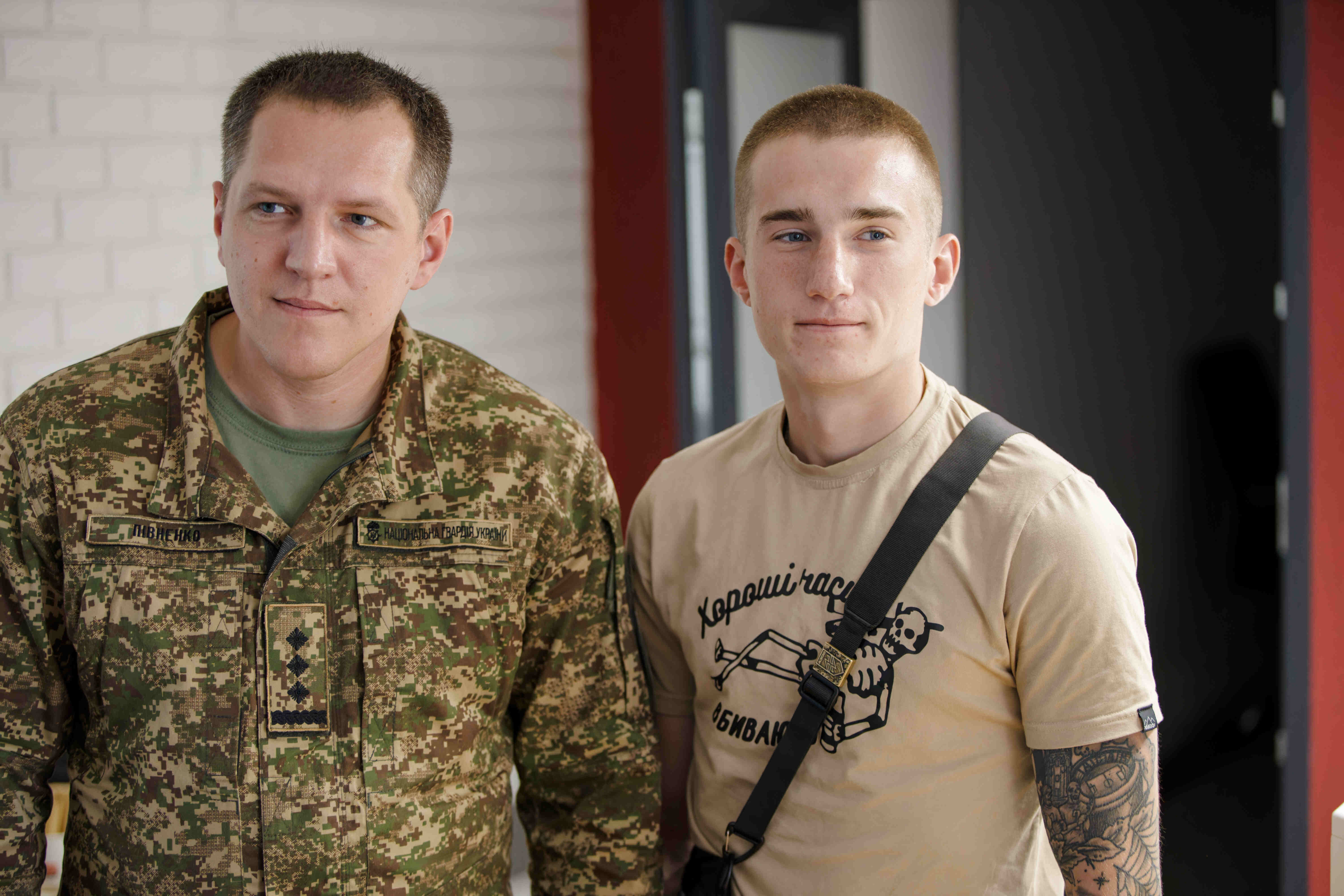 Після запису відбулася несподівана зустріч Півненка з героєм одного з наступних інтерв'ю УП