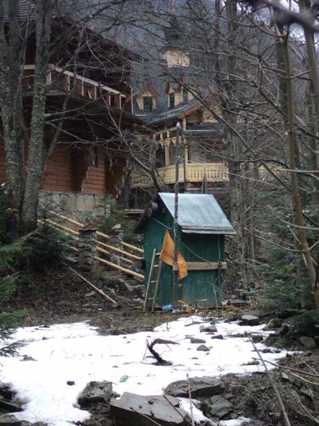 Ющенко добудовує замок. Фото Богдана Скаврона Ющенко добудовує замок. Фото Богдана Скаврона