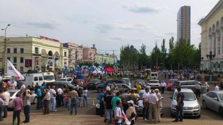 Опозиція перекрила у Донецьку дорогу