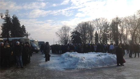Регіонали зібрали мытинг. Фото Володимира Куренного Регіонали зібрали мытинг. Фото Володимира Куренного