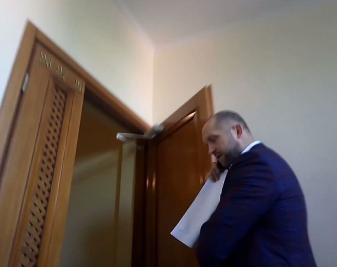 Поляков приехал в адвокатскую контору