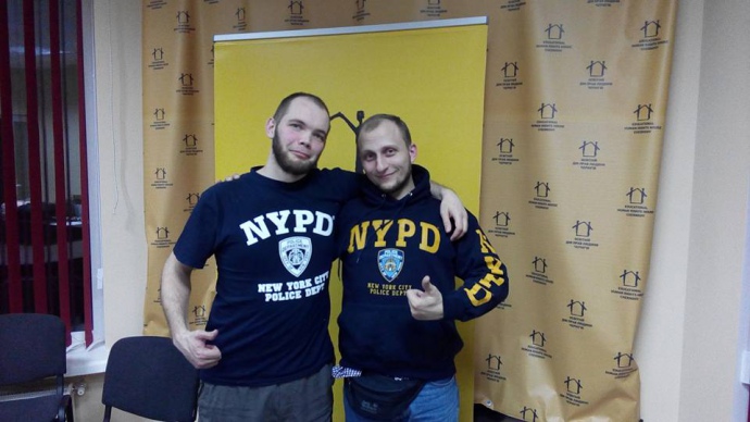 Голова атестаційної комісії Сергій Перникоза (на фото зліва): 