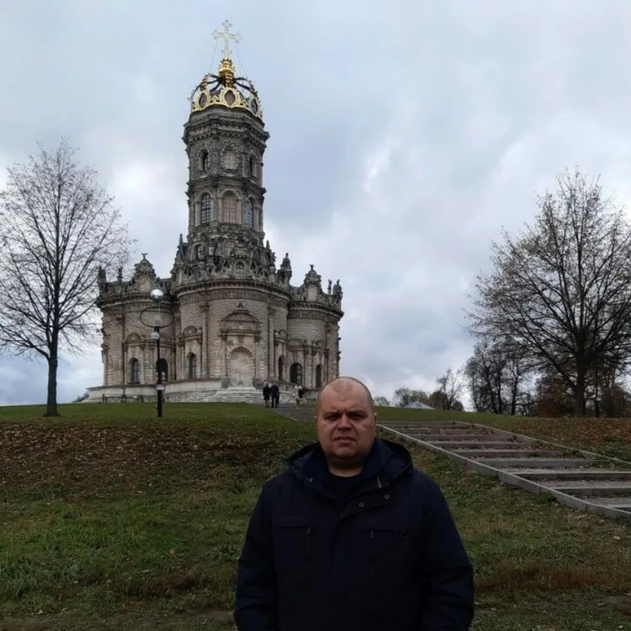 Дмитрий Голенков, 44 года