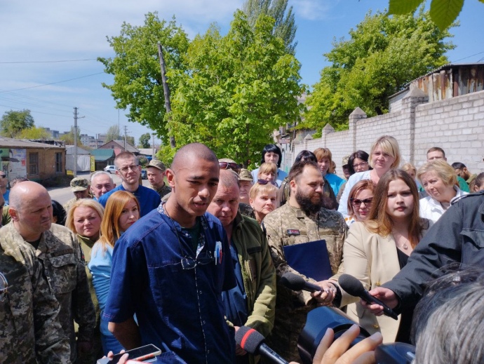 Колектив шпиталю публічно виступає проти звільнення керівника