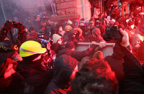 Банкова, 1 грудня 2013 року