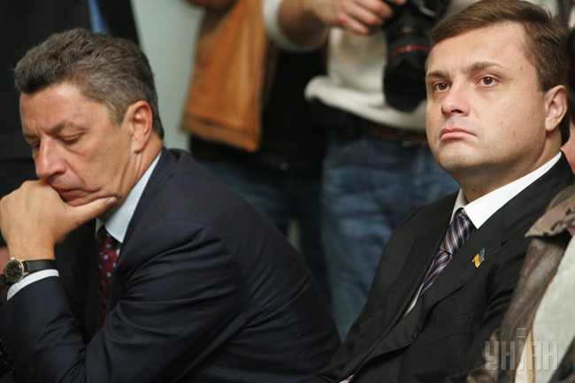 Юрій Бойко (ліворуч) разом з Сергієм Льовочкіним