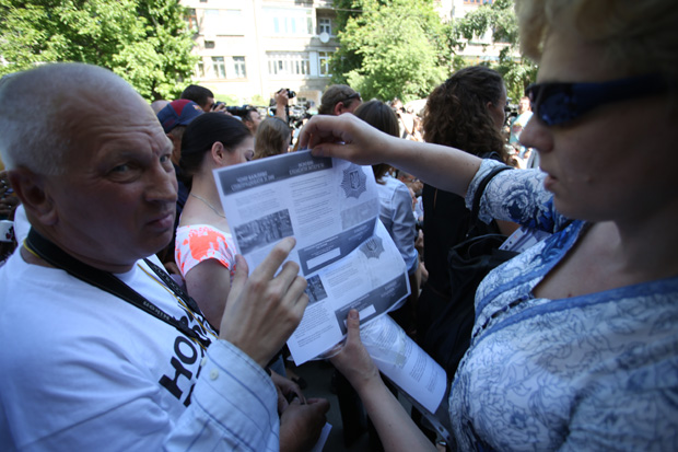 Від міліції вимагали розслідувати побиття журналістів