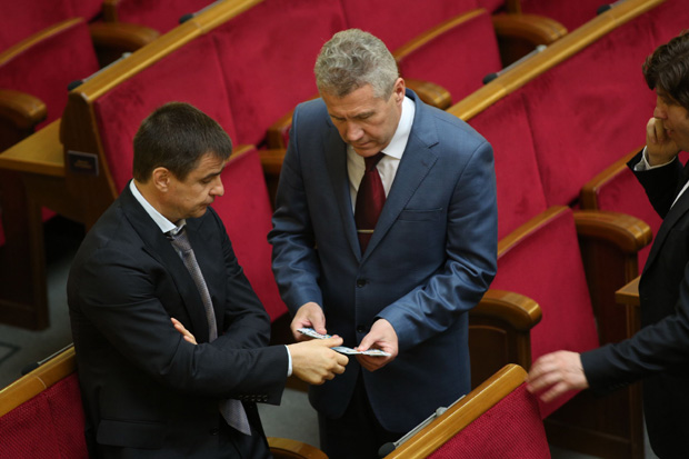 Розбирали картки для голосування Розбирали картки для голосування