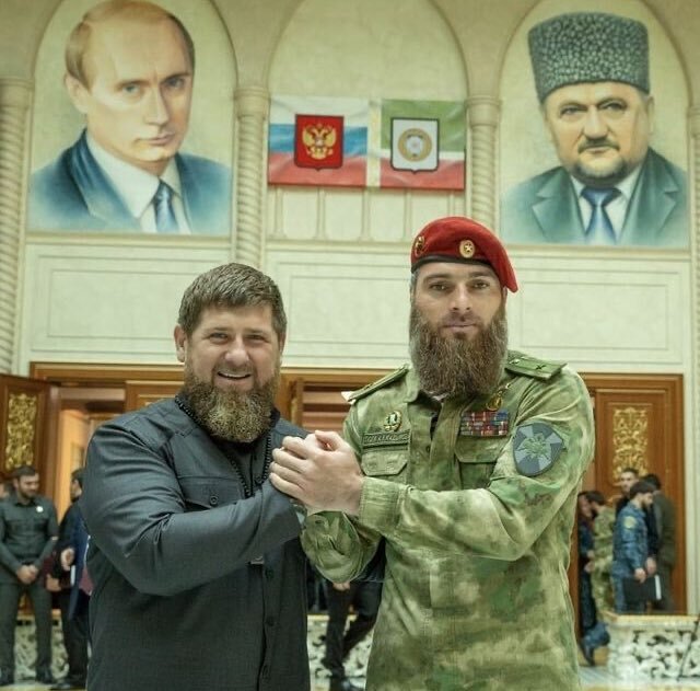 Тушаєв (праворуч) і Кадиров (ліворуч)