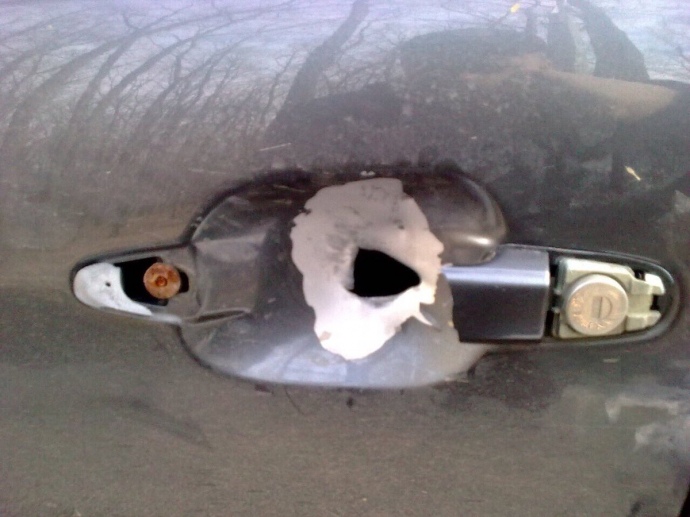 Повреждения авто охраны Януковича