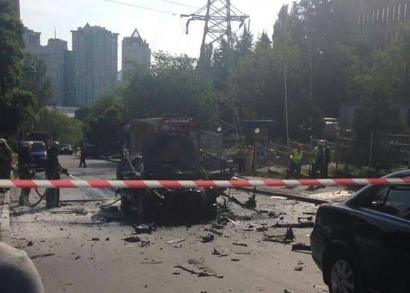 У Солом'янському районі вибухнув автомобіль