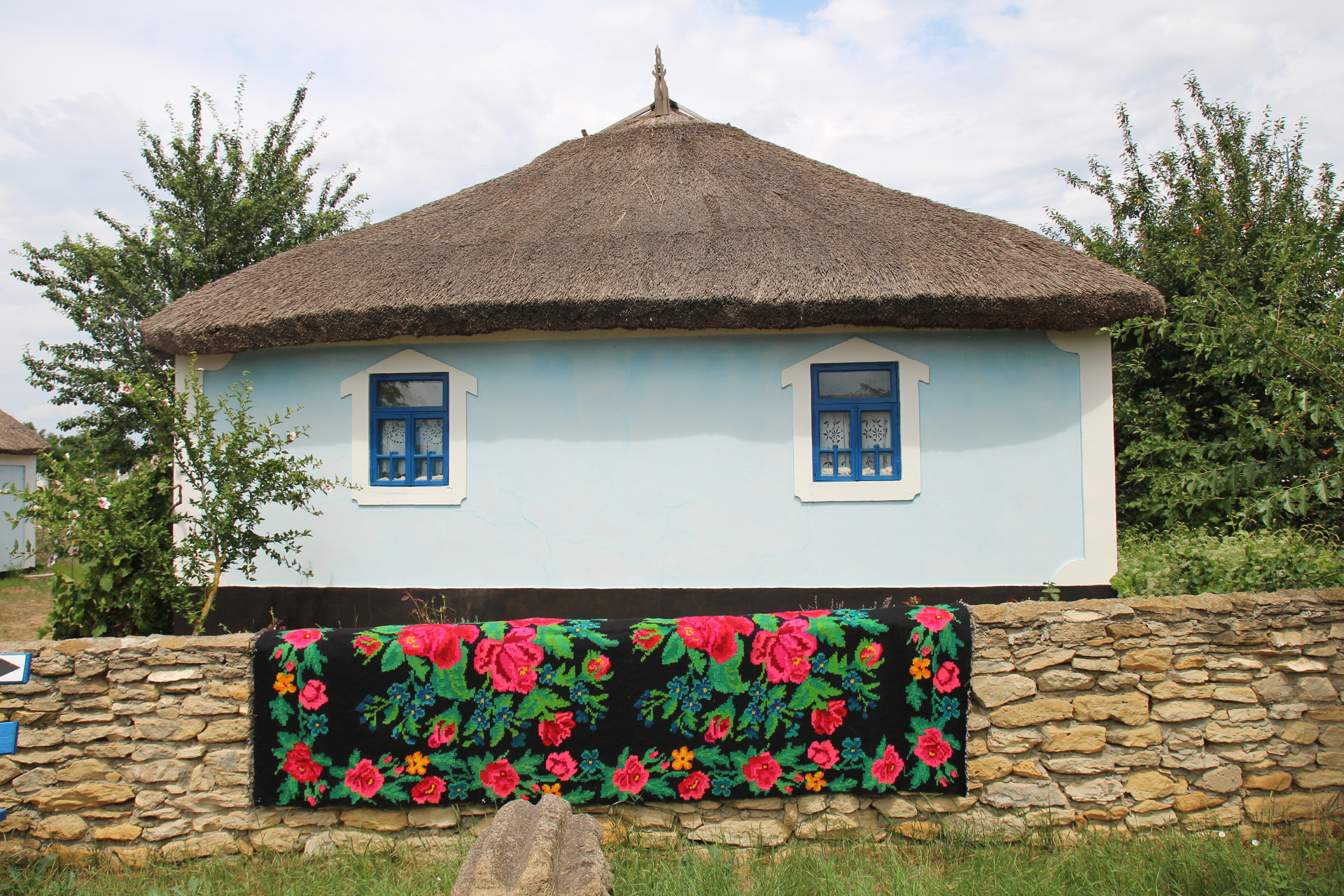 В возрожденной Фрумушике туристов окунают в быт народов Бессарабии.