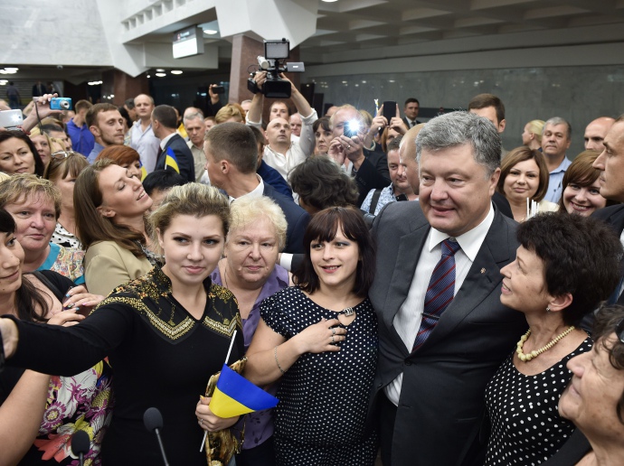 Порошенко в харьковском метро