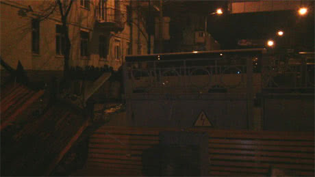 Фото Олега Медуниці. На розі ІНститутської та Кріпосного провулку