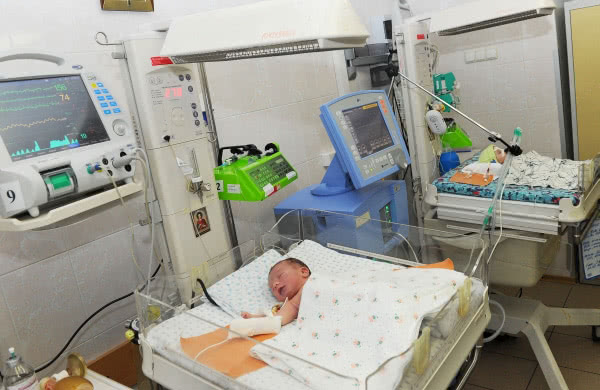 Дитяча кардіологія. Маленькі пацієнти інституту Амосова чекають на відкриття нового корпусу. Фото прес-служби КМУ Дитяча кардіологія. Маленькі пацієнти інституту Амосова чекають на відкриття нового корпусу. Фото прес-служби КМУ